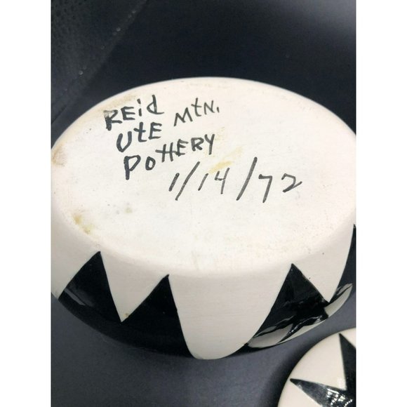 Hand-Painted Cream & Sugar, Robert Reid UTE Mountain Ute Tribe Pottery - Picture 6 of 7